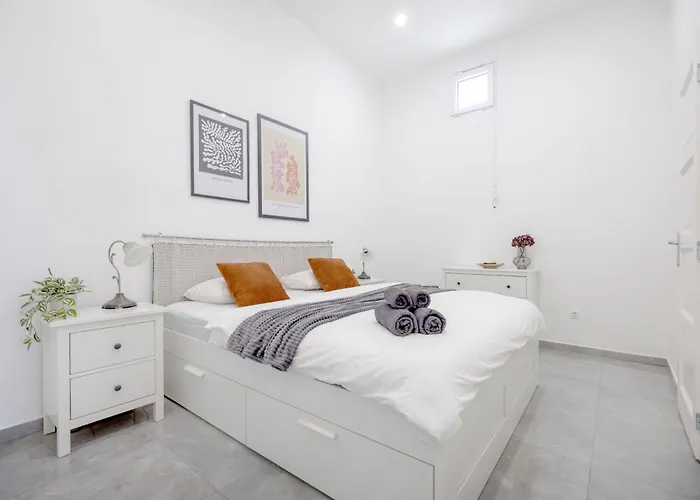 Skyline Serenity Retreat @vaci Famous Street * Budapeszt